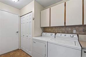 6-909 Carolwood Dr — listing photo 30 of 66