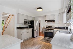 6938 Wallace Dr — listing photo 16 of 43