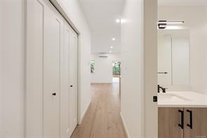 1-517 Foul Bay Rd — listing photo 15 of 26