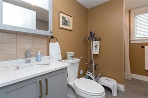 2485 Orchard Ave — listing photo 24 of 59