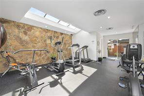 23-2070 AMELIA Ave — listing photo 40 of 48