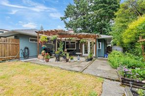 1029 Wychbury Ave — listing photo 15 of 41