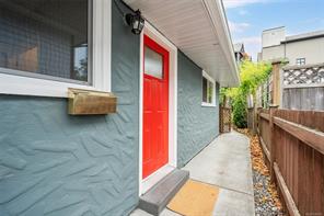 1029 Wychbury Ave — listing photo 17 of 41