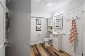 1029 Wychbury Ave — listing photo 23 of 41