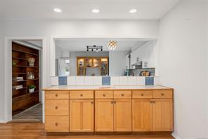 1029 Wychbury Ave — listing photo 31 of 41