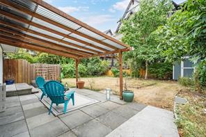 1029 Wychbury Ave — listing photo 37 of 41