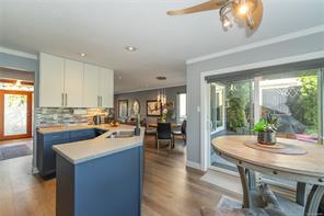 3728 Arbutus Dr — listing photo 15 of 84