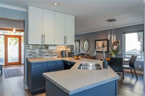 3728 Arbutus Dr — listing photo 16 of 84