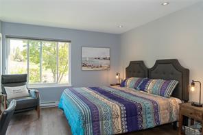 3728 Arbutus Dr — listing photo 20 of 84