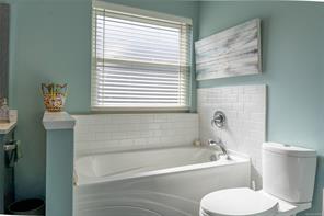 3728 Arbutus Dr — listing photo 26 of 84