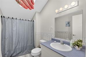 6768 Buckley Bay Frontage Rd — listing photo 26 of 27