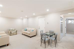 238 Richmond Ave — listing photo 32 of 53