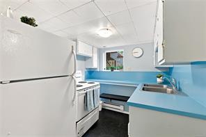 1320 Bond St — listing photo 43 of 63