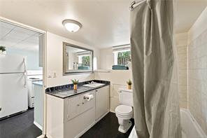 1320 Bond St — listing photo 44 of 63