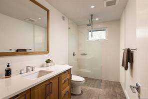 532 Beach Dr — listing photo 32 of 57