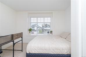 1166 Bombardier Cres — listing photo 19 of 43