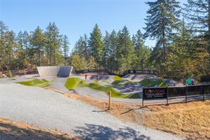 1166 Bombardier Cres — listing photo 38 of 43