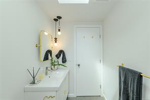 2624 Estevan Ave — listing photo 33 of 49