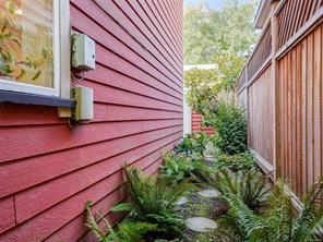 1110 Reno St — listing photo 39 of 40
