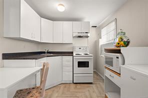 3615 Doncaster Dr — listing photo 22 of 40