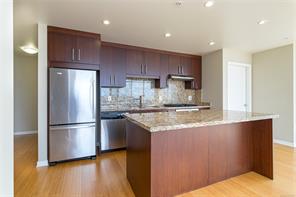 901-379 Tyee Rd — listing photo 15 of 27