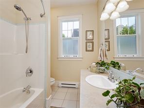 4-833 Princess Ave — listing photo 17 of 25