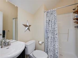 4-833 Princess Ave — listing photo 19 of 25