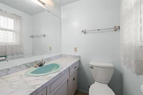 1867 Grandview Dr — listing photo 15 of 34