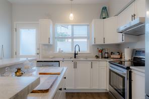 5433 Woodland Cres — listing photo 24 of 42