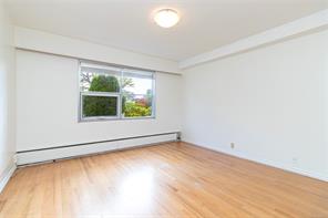 102-1318 Beach Dr — listing photo 14 of 34