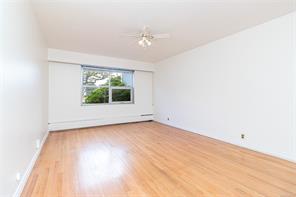 102-1318 Beach Dr — listing photo 16 of 34