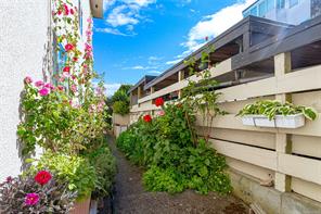 102-1318 Beach Dr — listing photo 22 of 34