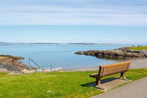 102-1318 Beach Dr — listing photo 30 of 34