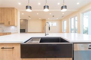 701 Madrona Pl — listing photo 15 of 43