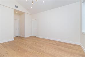 701 Madrona Pl — listing photo 16 of 43