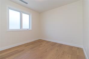 701 Madrona Pl — listing photo 21 of 43