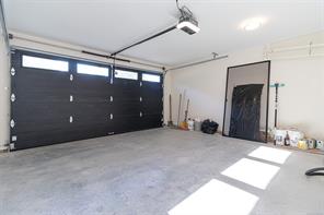 701 Madrona Pl — listing photo 30 of 43