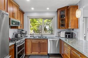 396 Wisteria St — listing photo 15 of 39
