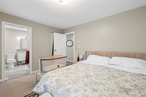1564 Hurford Ave — listing photo 23 of 38