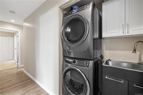 1564 Hurford Ave — listing photo 28 of 38