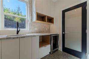 1272 Kingsview Rd — listing photo 18 of 49
