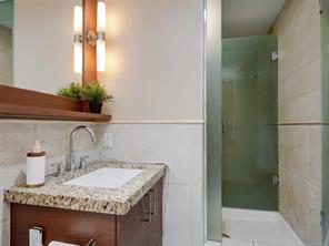 221-1400 Lynburne Pl — listing photo 17 of 35