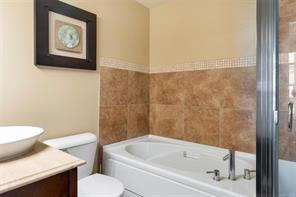302-608 Fairway Ave — listing photo 17 of 24