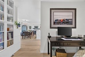 607-2000 Hannington Rd — listing photo 17 of 55