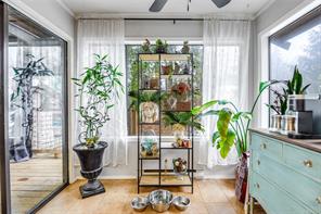 525 Muchalat Crt — listing photo 17 of 52