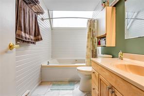 525 Muchalat Crt — listing photo 23 of 52