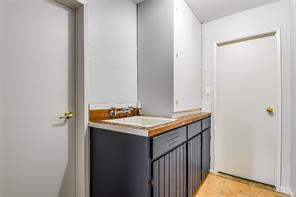 525 Muchalat Crt — listing photo 29 of 52