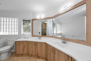 874 Kentwood Lane — listing photo 17 of 56