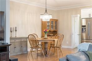 2565 Faulkner Pl — listing photo 15 of 64