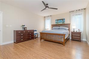 2565 Faulkner Pl — listing photo 23 of 64